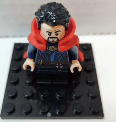 LEGO Marvel Super Heroes Doctor Strange from set: 76205 Gargantos Showdown - Image 1 of 4