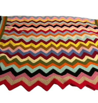 Ganchillo afgano vintage hecho a mano Grannycore Chevron Zig Zag Cottagecore 72" x 55" Foto 1 de 4