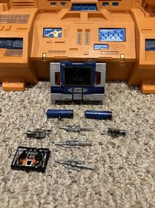 Transformers G1 Vintage Cassette Player Soundwave & Buzzsaw 100% complete - Picture 1 of 2