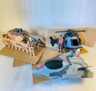 Juego militar multivehículo True Heroes Foto 1 de 4