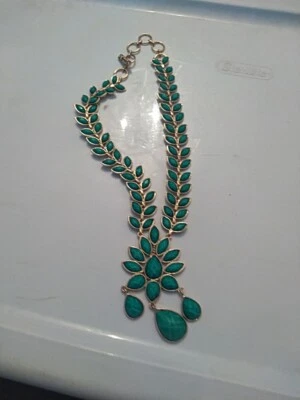 Collar Amrita Singh Turquesa Esmalte Verde Azulado Color Dorado Raid Gota Flor Pétalo Foto 1 de 4