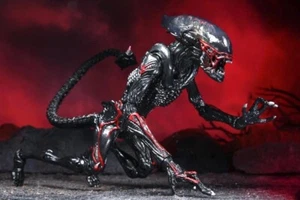 NECA Aliens Night Cougar Alien Kenner omaggio NO SCATOLA ma NUOVO mai usato - Foto 1 di 3