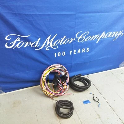 Kit de actualización de bloque de fusibles arnés de cables Ford Fairlane y Comet 1966-1967 Hot Rod Foto 1 de 4