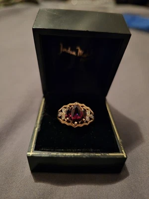 14k Gold Ring Size 7 Vintage garnet and Flanked With diamonds Set In Gold - Image 1 of 4
