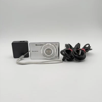 Sony Cyber-Shot DSC-W830 Silber - Kompakte Digitalkamera - guter Zustand - Bild 1 von 4