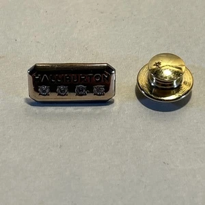 HALLIBURTON Gas Oil Co. Employee Service Award Tie Pin 1/10 10K Gold 4 Jewels - Picture 1 of 5