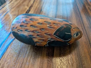 Calabaza tallada a mano Perú firmada Z ¿Zorro Medino? 8" de largo - Imagen 1 de 8