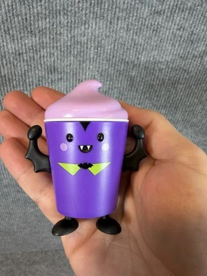 2024 Wendys Frosty Frights Frosty Bite Chase Variante Púrpura Violeta Color Vampiro Foto 1 de 4