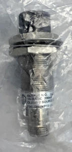 Allen Bradley 872C-DH8NP18-D4 Inductive Proximity Switch *New in Bag* - Picture 1 of 5