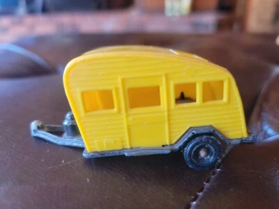 1950'S TOOTSIE TOY HOUSE TRAILER RV PLASTIC W/ METAL FRAME 3" CHICAGO - Image 1 of 4