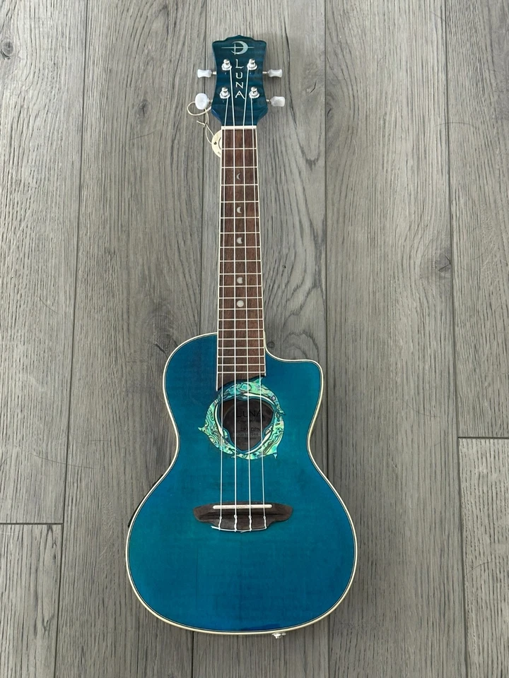 Luna Dolphin Ukulele Blue with electronics and gig bag - Image 1 of 4