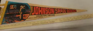 Santo Graal Vintage Apollo II Moon Landing Johnson Space Center Souvenir Pennant 1972 - Foto 1 di 9