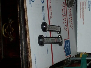 2-LLAVE DE TRINQUETE ÁNGULO EXTREMO CAJA HACIA EL OESTE 3/8X7/16 Y 1/4X5/16 - Imagen 1 de 4