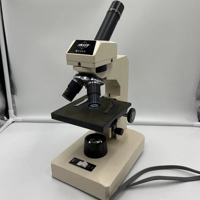 SWIFT 型号 M3200 系列 MICROSCOPE 学校 SURPLUS 状况良好 — 第 1/4 张图片