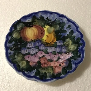 Decorative 7” scalloped Terrachroma pottery plate handmade Signed - Bild 1 von 8