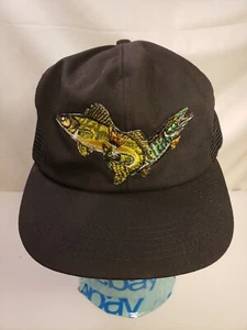 Vintage Muskie patch Black fishing trucker Hat Cap nice - Picture 1 of 7