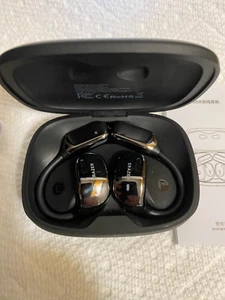 AI Language Translator Earbuds, XF23 AI Headphoes 3-in-1 Translation Earbuds,... - Photo 1 sur 4