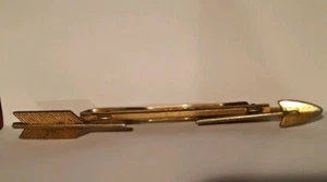 Vintage Arrow Tie Bar Clip Gold Tone with Arrow Feather 3” - Picture 1 of 11