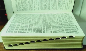 Naves Topical Bible 1962 Thumb Index Southwestern Company - Foto 1 di 3