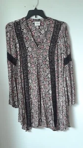 Medium KNOX ROSE Floral V-Neck Bell Sleeves Rayon Dress - Picture 1 of 8