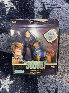 SCOOB! Modellini Super Scoob Dick Dastardly confezione da 2 Scooby Doo nuovi 2019 - Foto 1 di 2