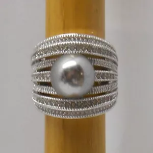 Avon Nataliya V Collister Ring Size 8 Silver Tone Faux Black Pearl Size 8/9 - Picture 1 of 10