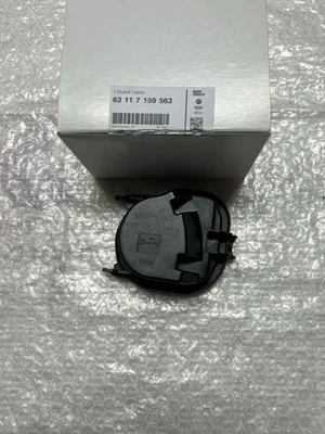 OEM 06-08 BMW E90 325i 328i 335i M3 Tapa Trasera Bombilla Trasera Tapa Acceso LH Foto 1 de 4