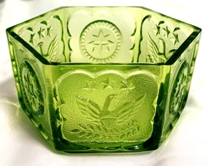Vintage Indiana Green Glass Patriot Dish Colonial Eagle Star Hexagon Bowl Dish - Picture 1 of 4