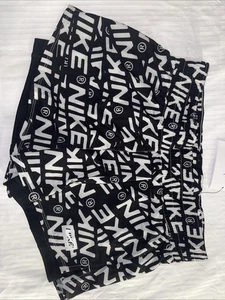 Nike Woman’s Short - Picture 1 of 6