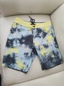 Volcom Swim stretch board shorts size 28 length 17" inseam 8" surf trunk stoneys - Picture 1 of 8