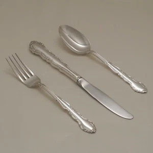 FLIRTATION Design Oneida Silversmiths Silver Service Cutlery - Picture 1 of 5