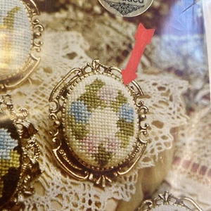 Miniature Needlepoint Brooch Kit Petit Point Banar Heirlooms Blue Pink Wreath - Picture 1 of 4