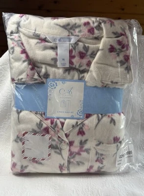 NWT Adonna Women’s Fleece 2 Piece Pajama Set Size XL Long Sleeve White Floral - Image 1 of 4
