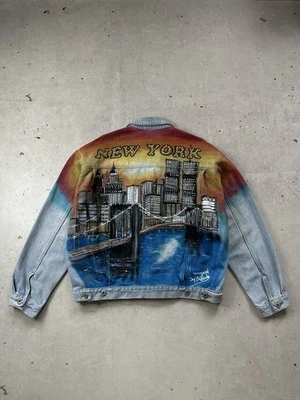 Chaqueta Denim Pioneer’s Pintada a Mano New York Skyline Aerógrafo Arte Hecha en Italia Foto 1 de 4