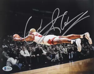 Dennis Rodman Signed Bulls 8x10 Photo (Beckett COA) - Picture 1 of 2
