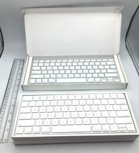 Apple Lot of 2 White & Silver Keyboards Magic A1644, Wireless A1314 Working - Picture 1 of 8