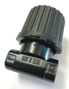 MINI 1/4'' AIR REGULATOR WITH 1/8'' GAUGE PORT FLOWS RIGHT TO LEFT COMPRESSORS - Picture 1 of 5