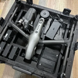 Dron DJI INSPIRE2 z 6 bateriami zestaw akcesoriów Inspire 2 - Zdjęcie 1 z 7