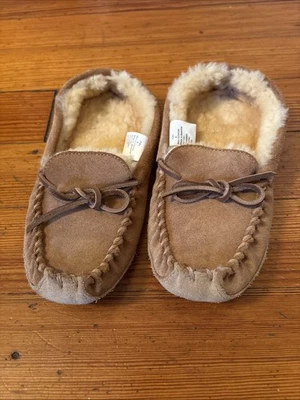 Zapatillas de mocasín forradas de piel de oveja de gamuza marrón buena LL Bean Kids talla 4 Foto 1 de 4
