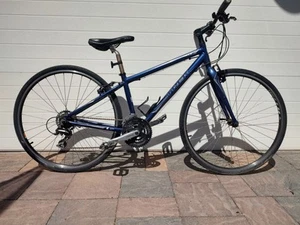 Trek 7.1 FX 15 in Alpha Aluminum Hybrid Bike 21 Spd - Picture 1 of 12