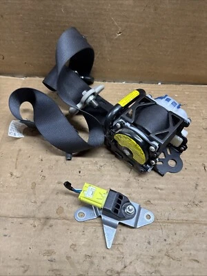 2012 2013 2014-2016 Subaru Impreza asiento del conductor delantero izquierdo OEM cinturón retractor Foto 1 de 4