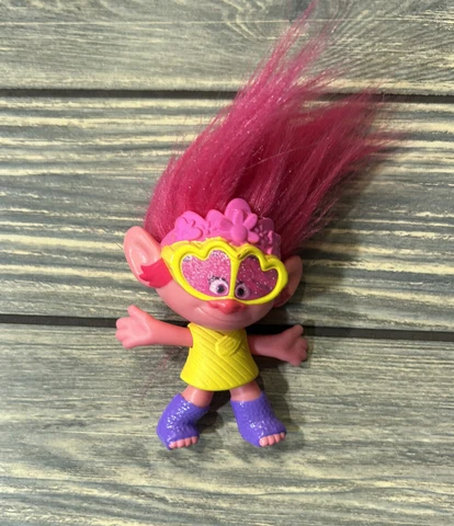 TROLLS World Tour McDonald's 2020 POPPY Figure with Movable Arms Cover