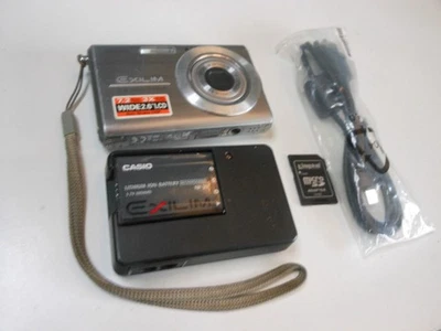 Casio Exilim EX-Z75 7.2MP Digital Camera Silver Boxed With Accessories - Image 1 of 4