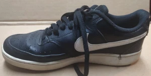 Nike COURT VISION LOW Men's sz 9 Black CD5434-001 RIGHT Sneaker Shoe ONLY - Picture 1 of 6