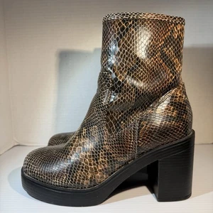 Urban Outfitters Gwen Kunstleder Reptil Plateau Stiefel Damengröße 7 " - Bild 1 von 14