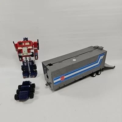 Vintage Transformers G1 Optimus Prime Hasbro Takara No Hands Or Missiles - Image 1 of 4
