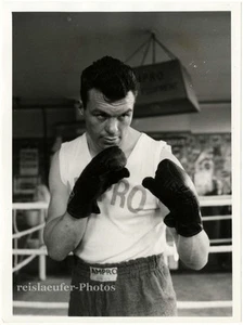 Dick Richardson ready for the fight, Original-Photo from 1963 - Picture 1 of 1