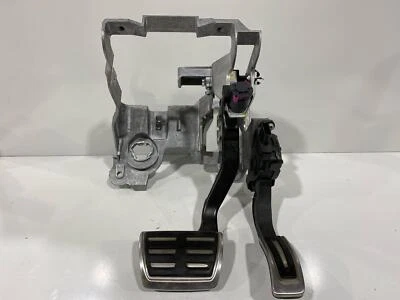 2013-2016 Audi A4 A5 S4 S5 Q5 Pedal Assembly Brake Gas 4H1723523 8K1721117 (TL) - Image 1 of 4