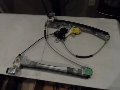 08 09 Pontiac G8 GT RH Pass Side Frontal Ventana Regulador OE Usado V8 6.0L 02AB5 Foto 1 de 4