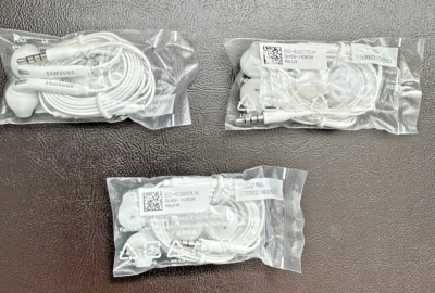 NEW Wired Stereo Earbuds EG920LW 3.5mm - White Headset  - OEM Factory Sealed - Image 1 of 3